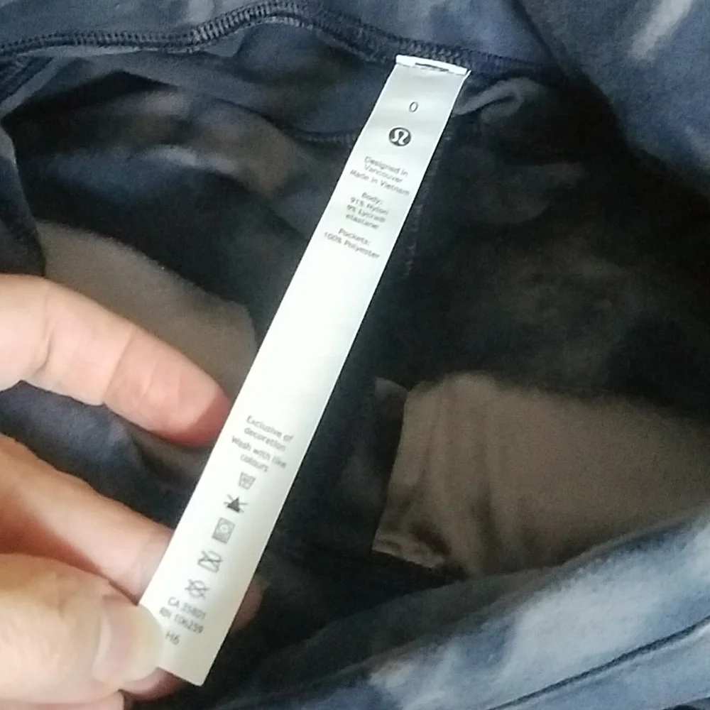 Lululemon Align Ready To Rulu Tiedye Cropped Jogger Pants - Picture 2 of 5